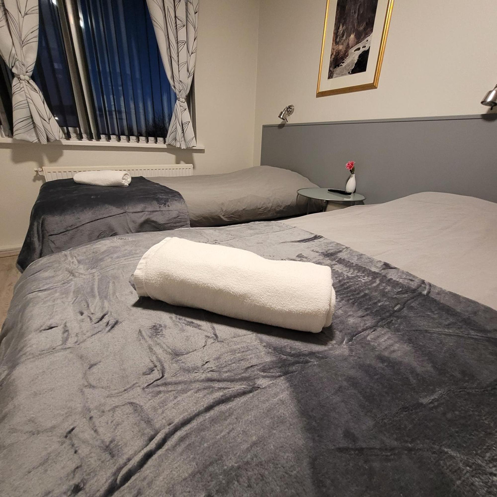 B&B Guesthouse - Bed And Breakfast Keflavik Centre Exterior photo
