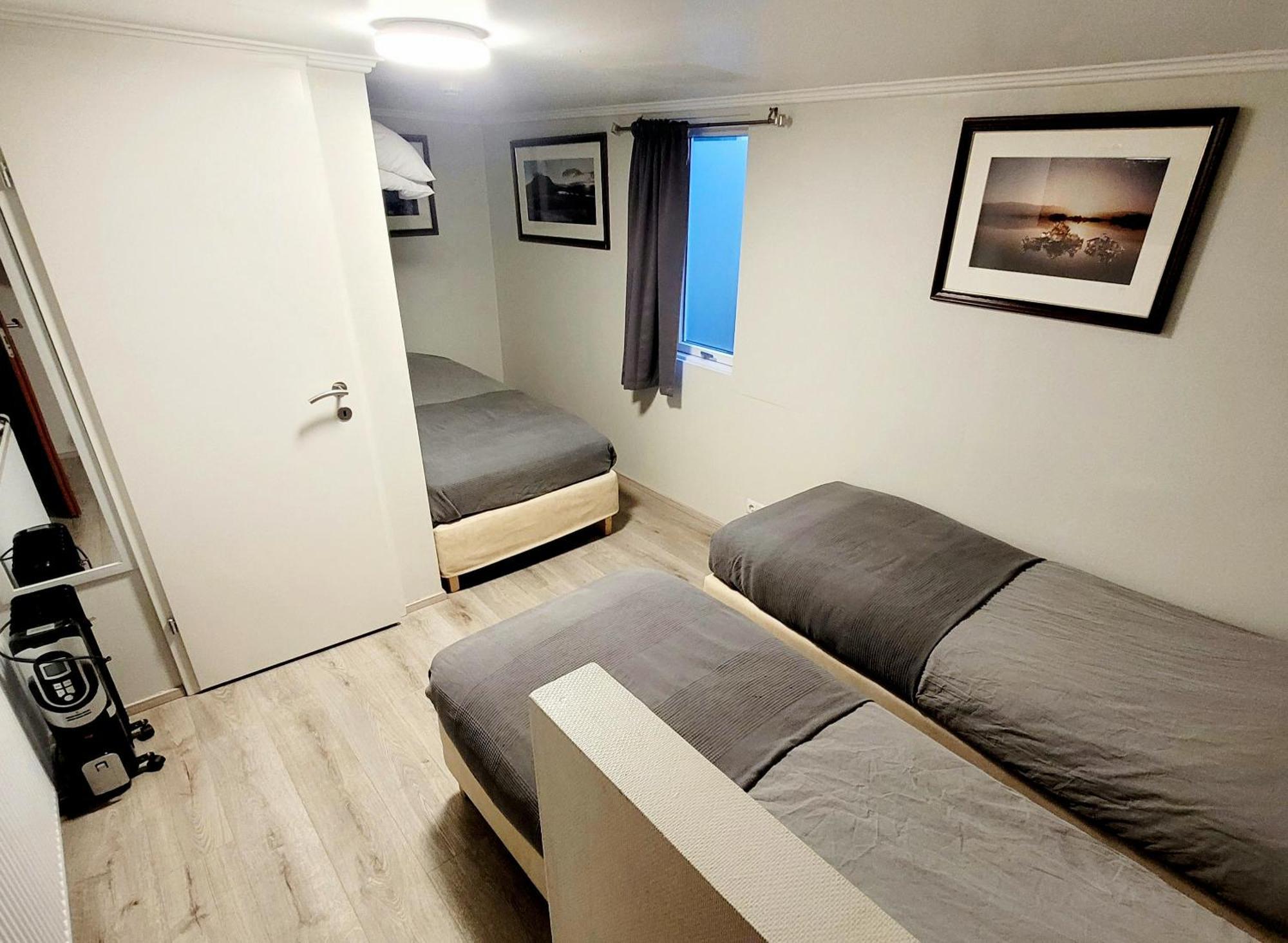 B&B Guesthouse - Bed And Breakfast Keflavik Centre Exterior photo